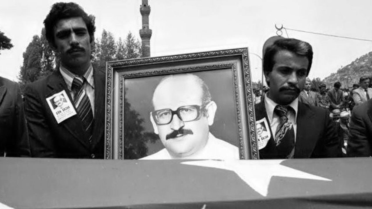 Efsane bakan Gün Sazak anılıyor (27 Mayıs 2020)