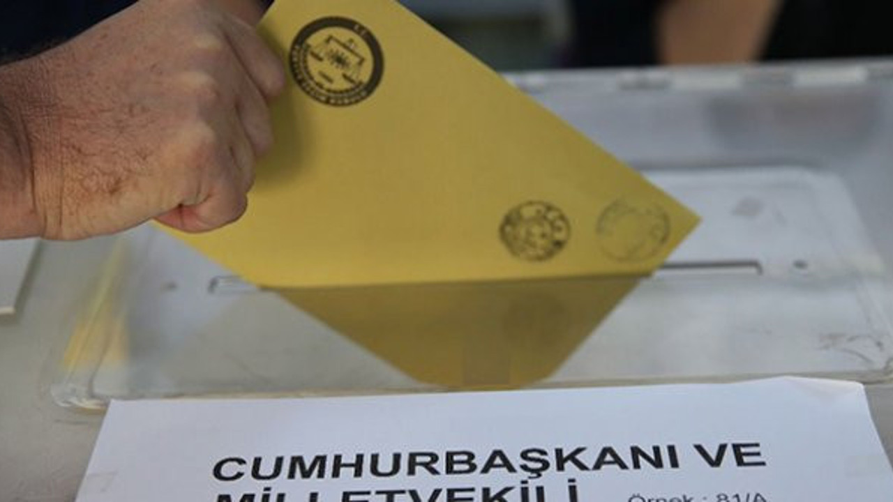 Siyasette taşları yerinden oynatacak değişiklik: Seçim barajı için 4 alternatif Erdoğan’ın masasında!