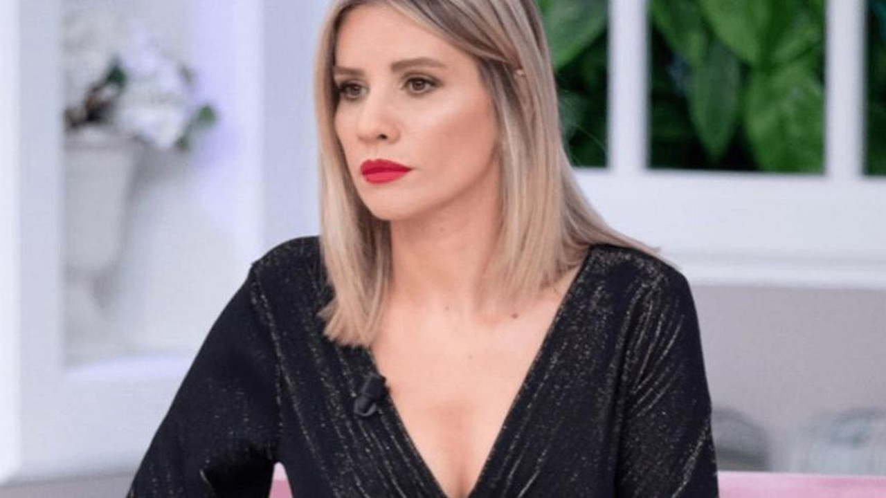 Esra Erol'dan itiraf: O an stüdyodan çıkıp gitmek istedim