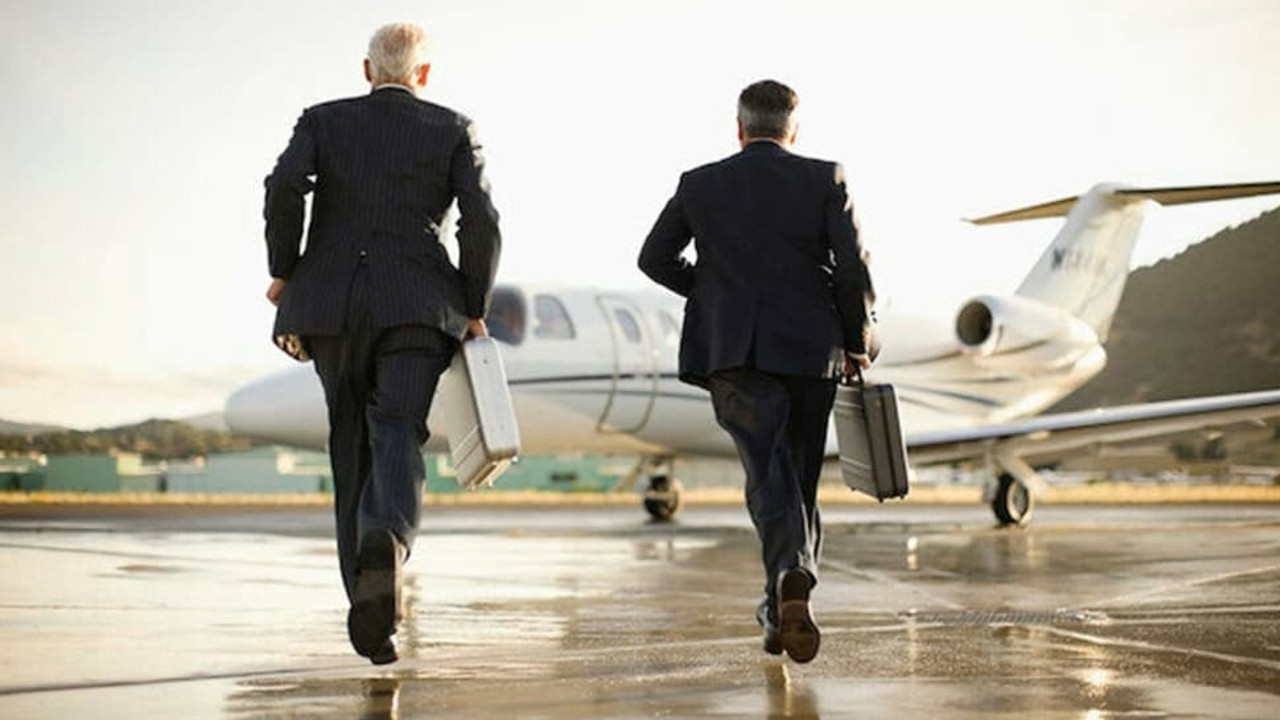 Rusya'da psikolojiler alt üst! Ülkeden özel jetleriyle kaçıyorlar