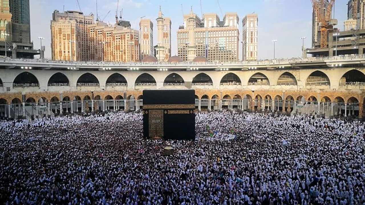 Umre ziyareti yapılacak mı? Suudi Arabistan'dan açıklama geldi