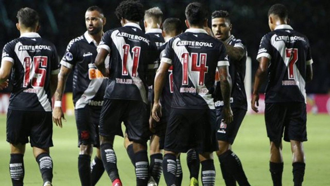 24 futbolcu ve teknik heyete test yapıldı: 16 futbolcuda korona çıktı kulüp karantinada