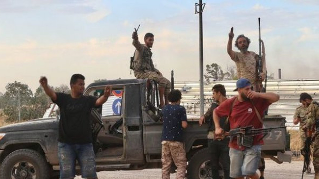 Libya ordusu Trablus'u kontrol altına aldı