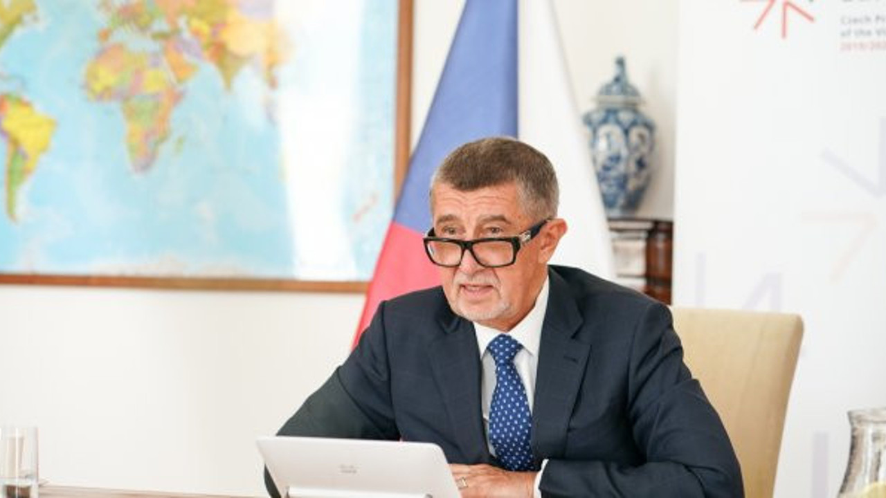 Çekya’da 'zehir' krizi