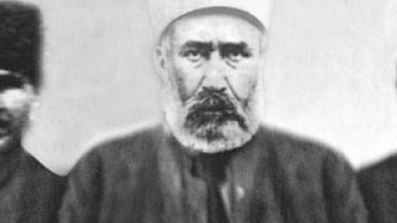 AKP’de ‘İskilipli Atıf’ kavgası: Milli Eğitim, haine ‘hain’ dedi Star yazarı çıldırdı!