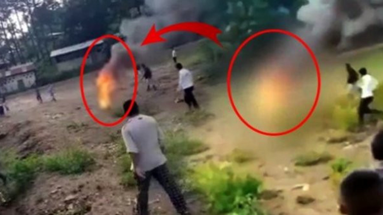 Dehşet anları kameraya yansıdı: Üfürükçüyü diri diri yaktılar