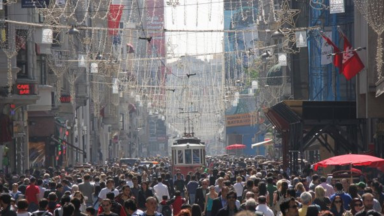 Son anket sonuçları açıklandı: 2023 seçimleri kimlerin elinde?