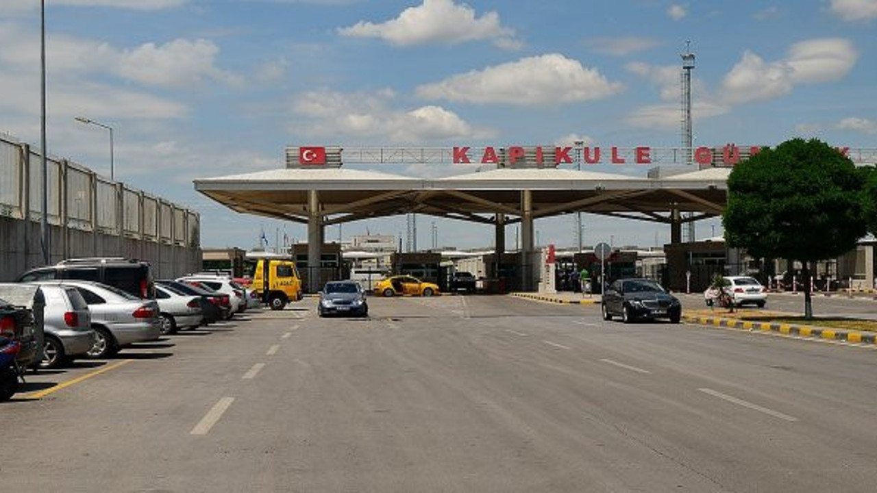 İran hariç tüm sınırlarda kısıtlamalar kaldırıldı