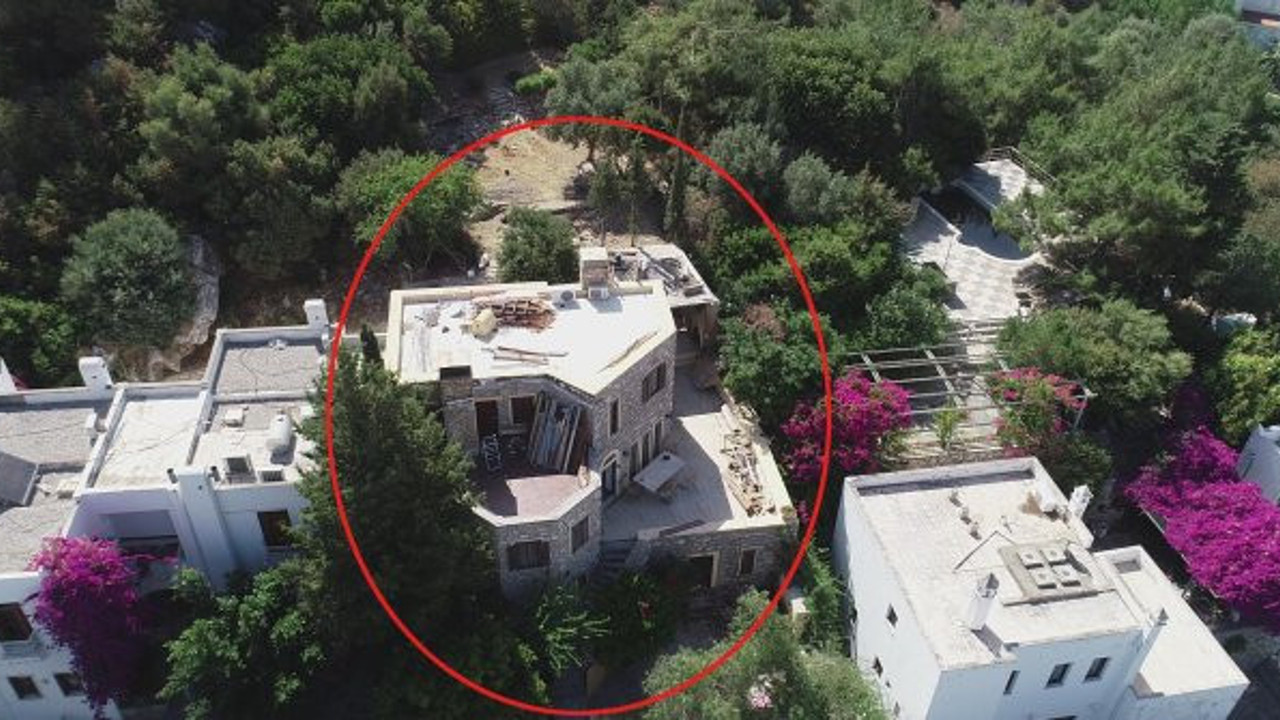 Can Dündar şimdi de Orman Kanunu’ndan firari, kaçak havuzu molozla doldurdular