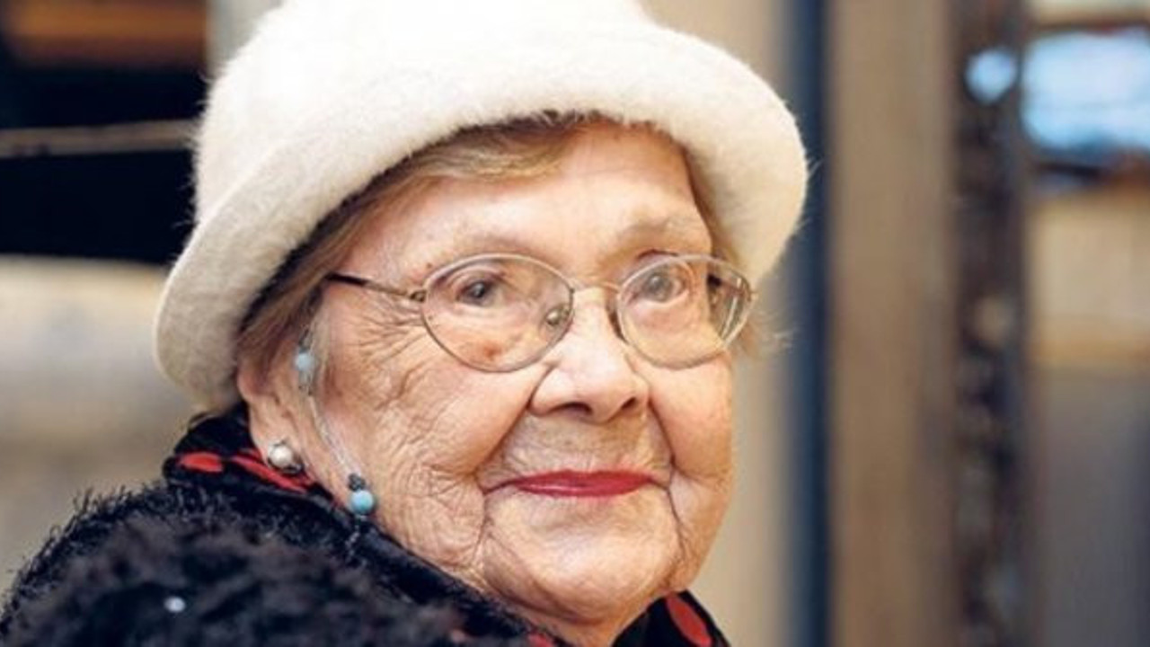 Muazzez İlmiye Çığ 107 yaşında: Cumhuriyet abidesine 107 kemanla doğum günü sürprizi!