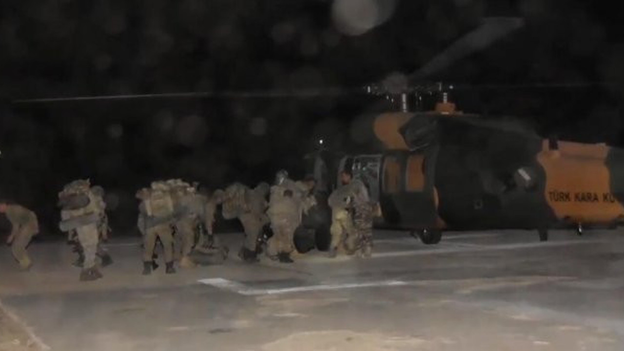 Flaş... Flaş... Pençe- Kaplan operasyonu başladı: Türk komandosu Haftanin'de