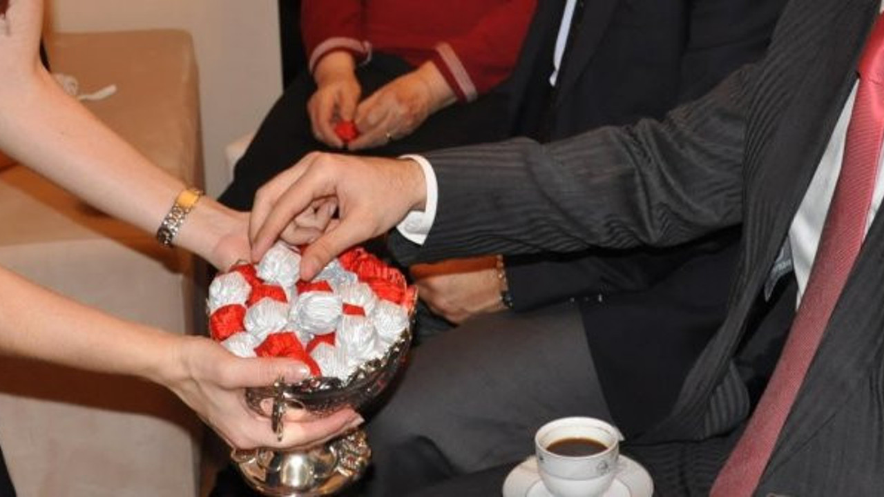 Kız istemeye gittiler, korona virüs aldılar! "Allah'ın emri Peygamberin kavliyle" derken 9 kişide Kovid-19