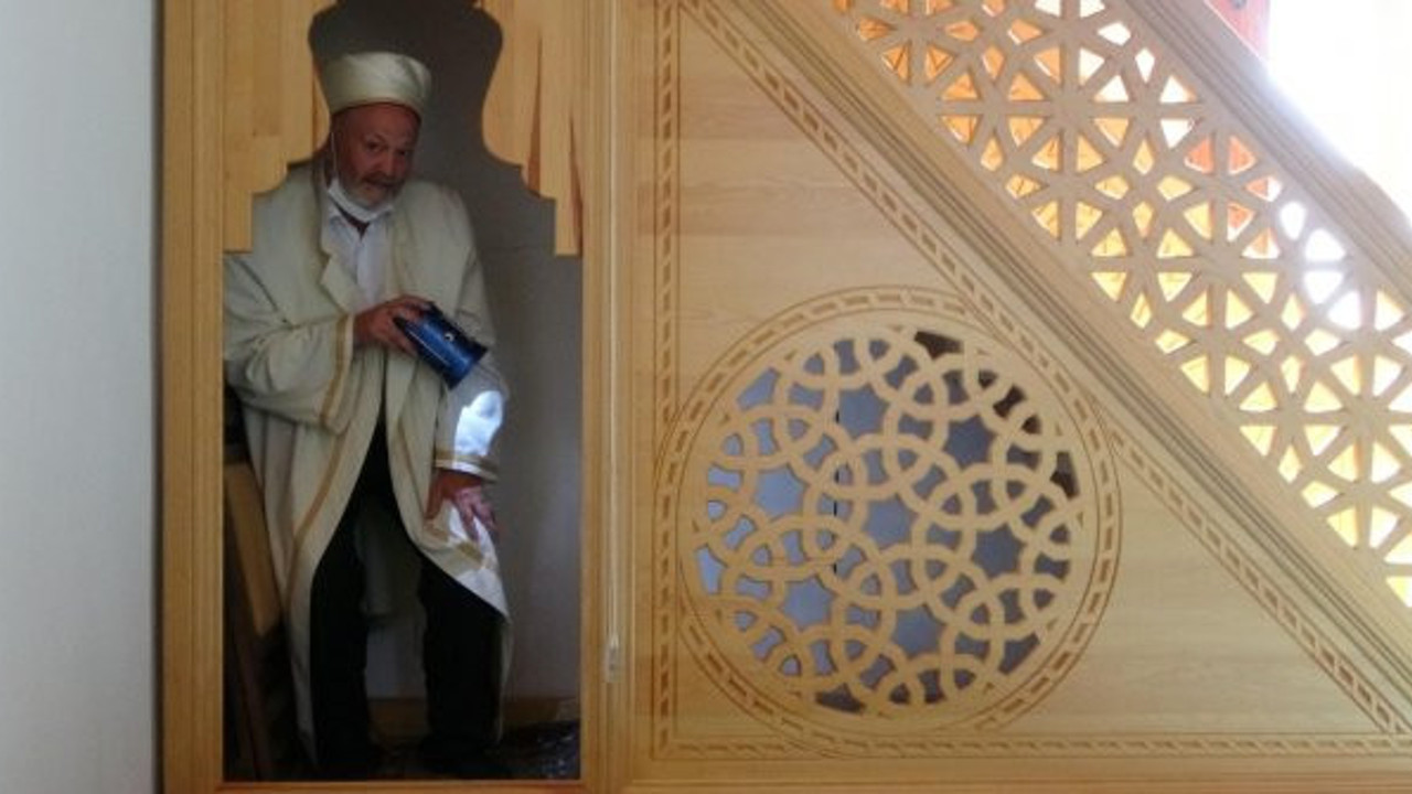 Cami minberinde doğum