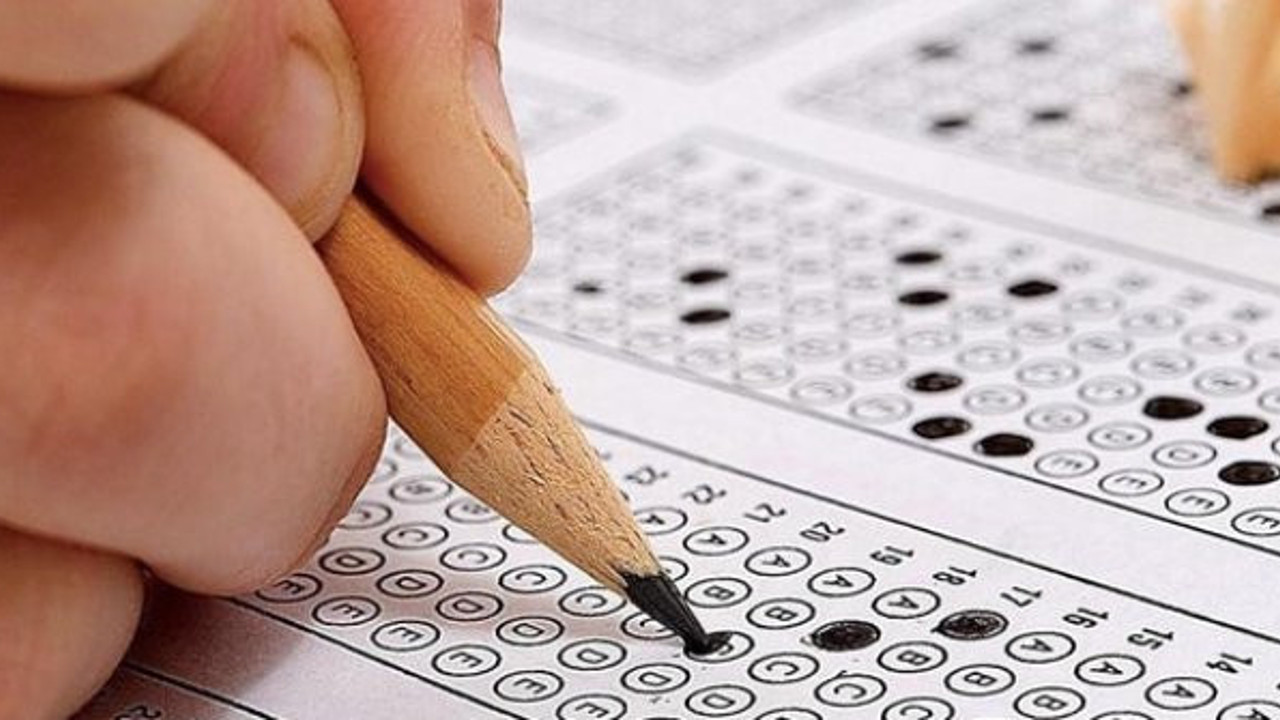 Son dakika: YKS kitapçığını çeken şahıs gözaltına alındı