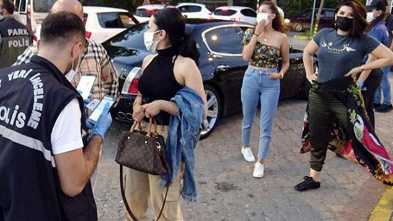 Türkiye'de korona virüs hastalarında gençlerin oranı neden artıyor?