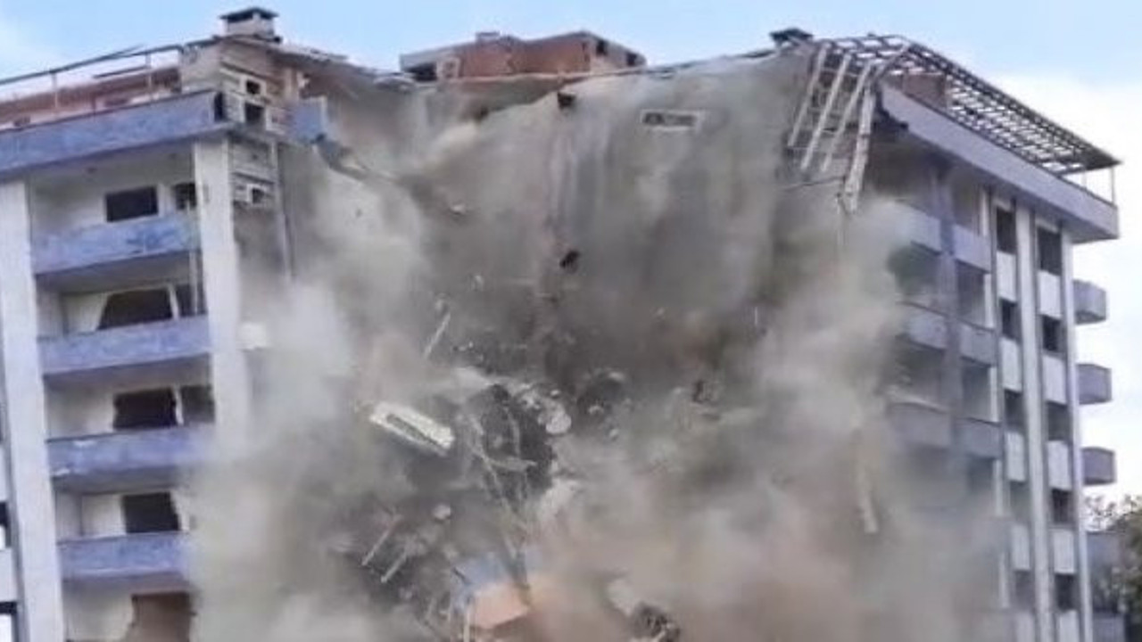 Kepçenin rüzgarından yıkıldı; Tünel inşaatı için tahliye edilen binanın yıkımına başlanmıştı ki… Ne çimento varmış ne demir