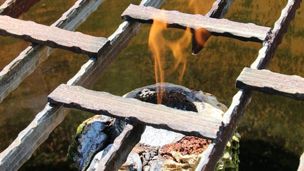 Bu kuyunun suyu alev alıyor