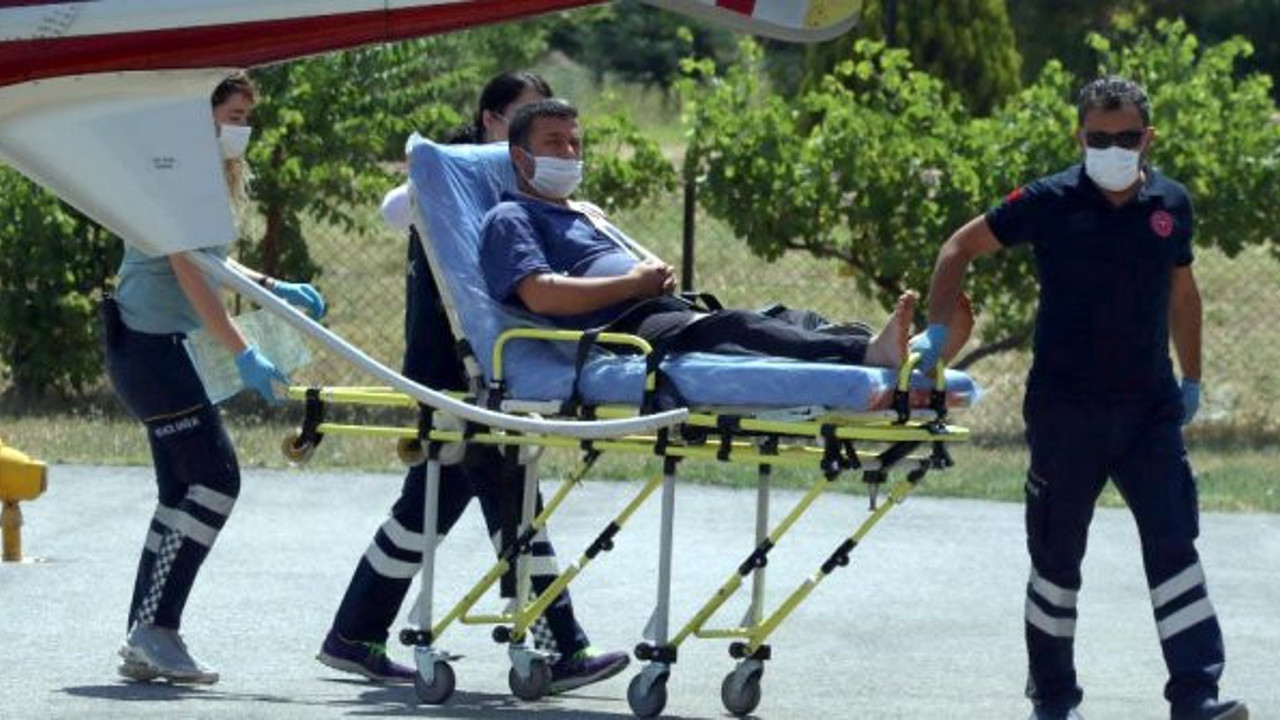 Motorlu testereyle odun yerine omzunu kesti