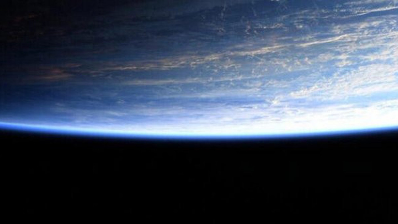 SpaceX’in ilk astronotunun paylaştığı fotoğraf, tartışmaları alevlendirdi