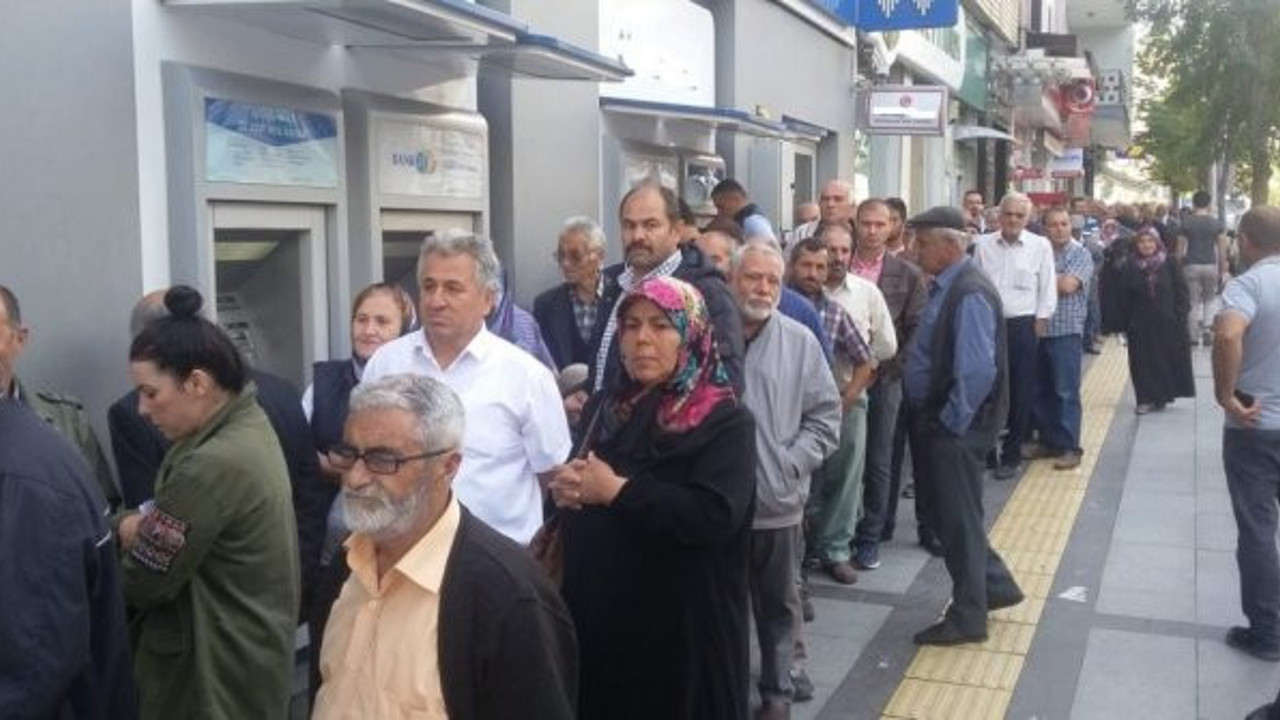 En düşük emekli aylığının 3 bin 500 liraya çıkartılması istendi! Emekli sadaka gibi zamma isyan etti