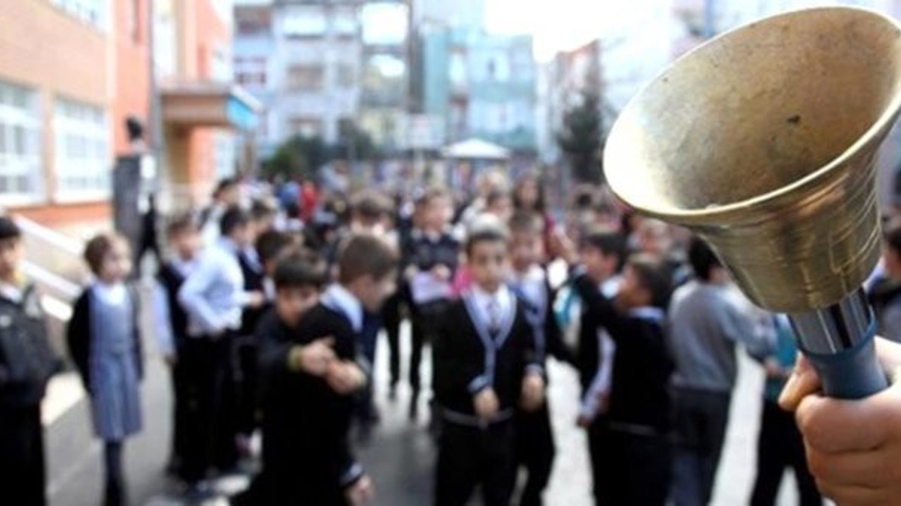 Çocuklar hakkında dikkat çeken korona virüs araştırması: İngilizlere göre okulların açılmasına bakın ne engel değil