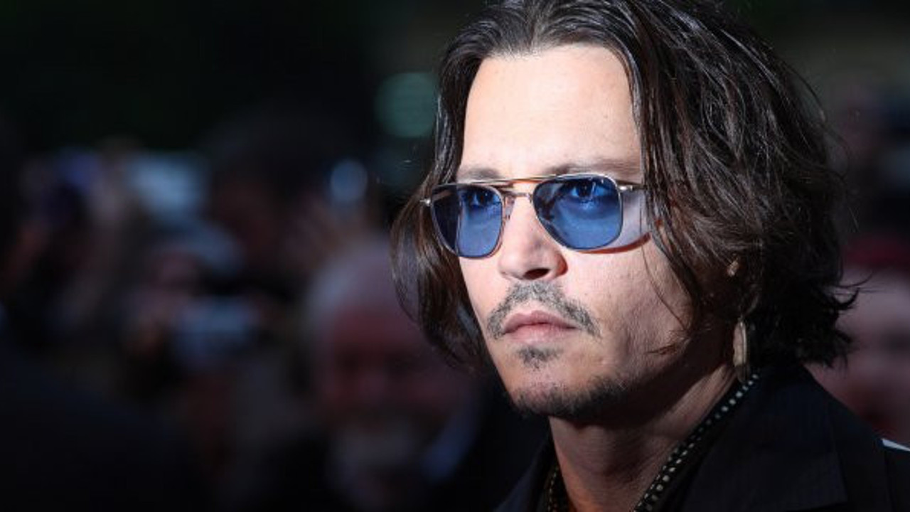 Ünlü oyuncudan iğrenç itiraf: 13 yaşındaki kızımla birlikte esrar içtik