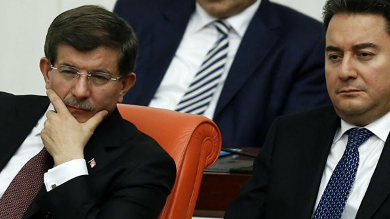 Ahmet Taşgetiren, Ali Babacan ve Davutoğlu'nun sancı yaşadığı 2 soruyu yazdı
