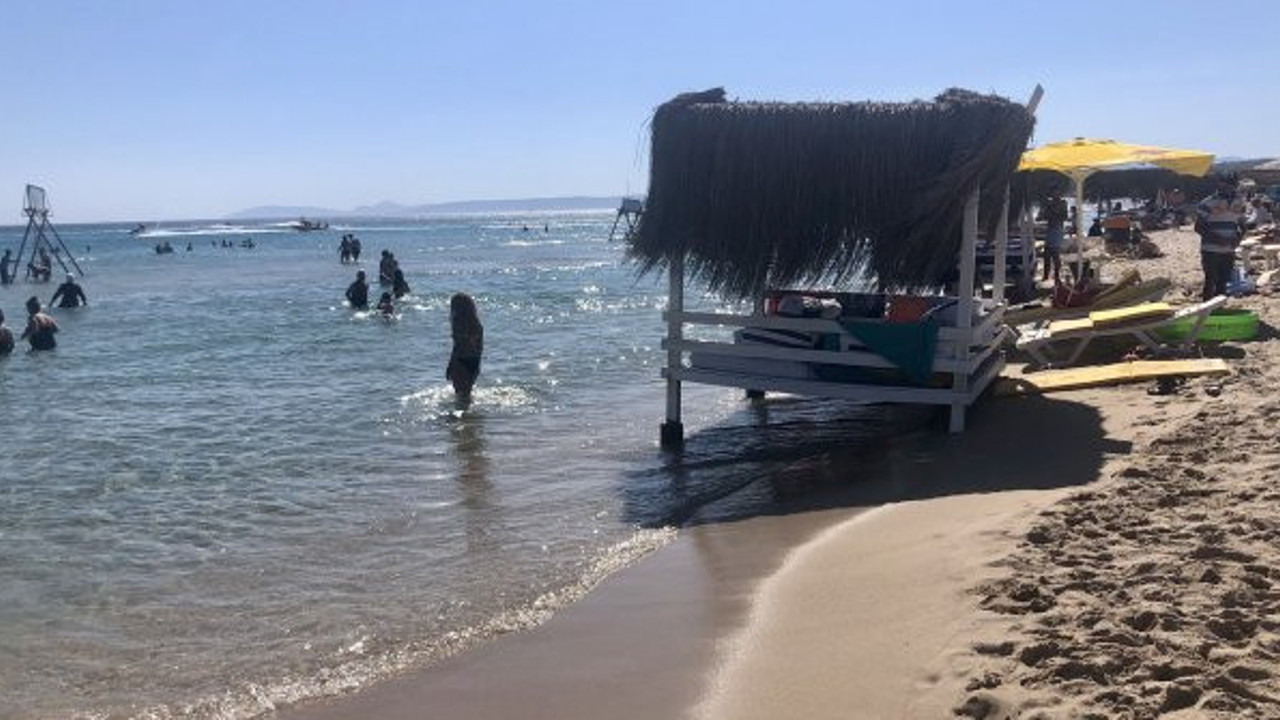 Kanal D muhabiri Serkan Tahmaz yayınladı: Sahillerde soygun var