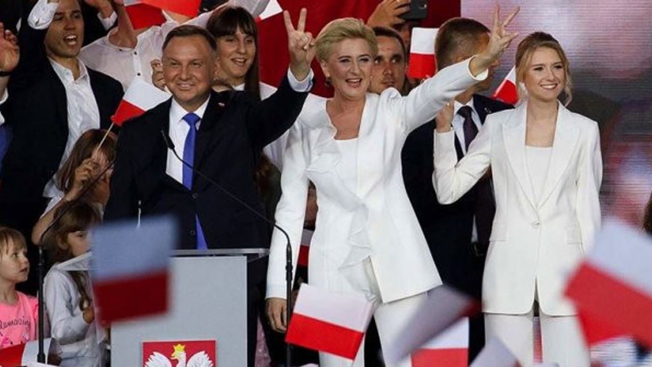 Polonya'da Cumhurbaşkanı Duda oldu