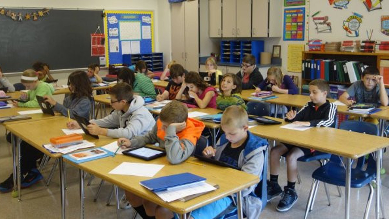 Okulların açılış tarihi ertelendi