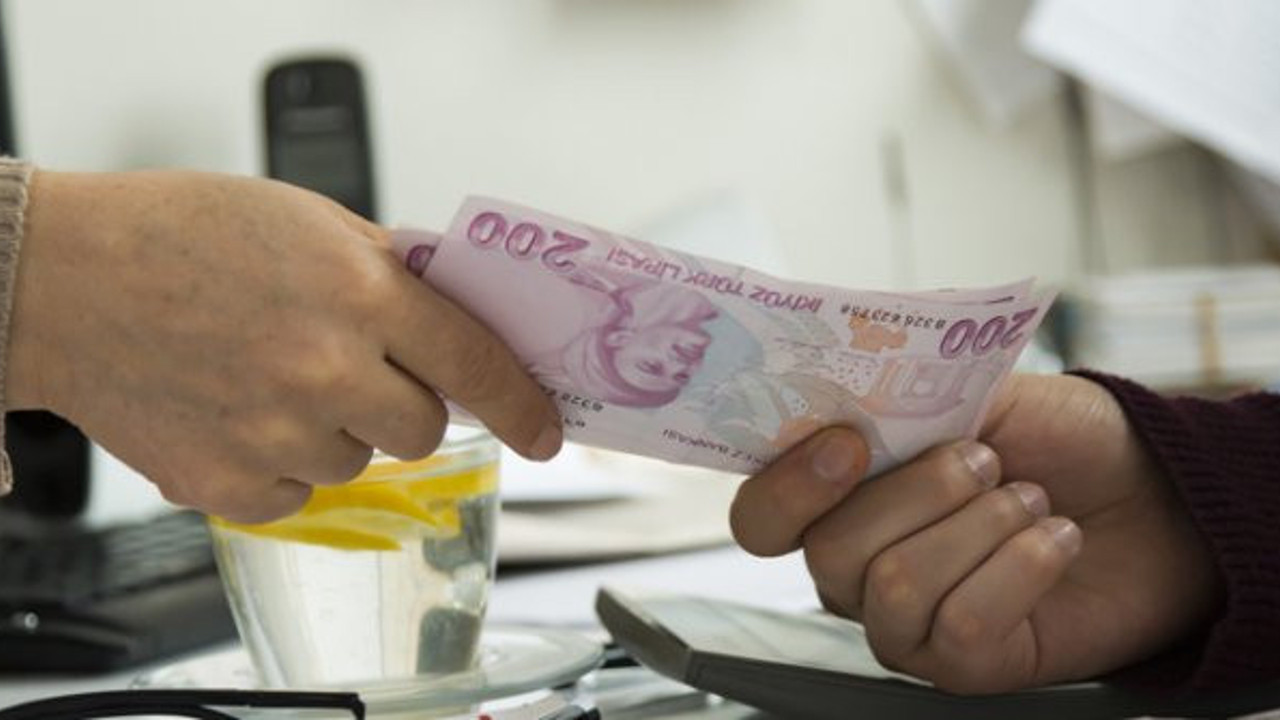 Erdoğan’ı takip eden muhabir açıkladı… Milyonlarca çalışanı ilgilendiren düzenleme rafa kaldırıldı