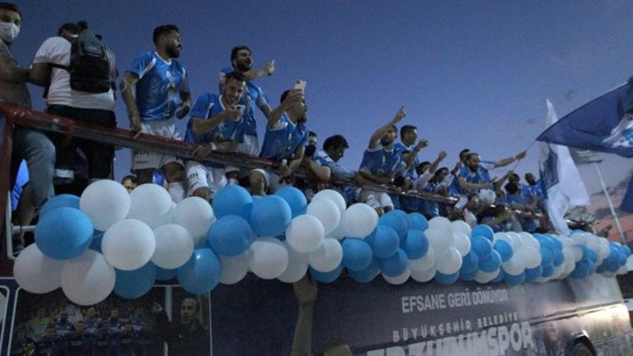 Erzurumspor Süper Lig'e yükseldi