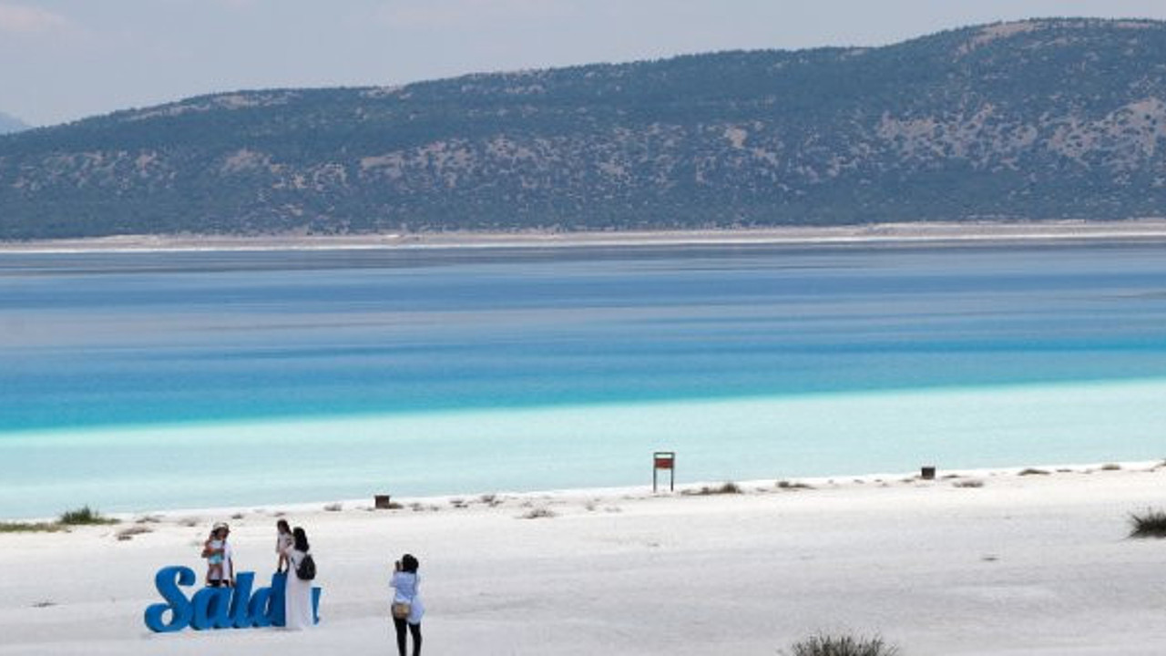 Vali Arslantaş açıkladı: "Salda Gölü'müzün suyu içilebilir"
