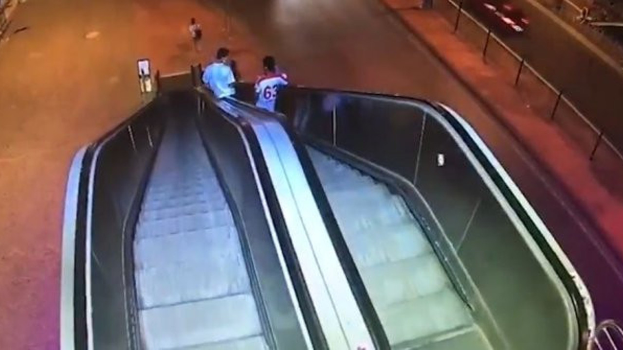 Vatandaş 'yürüyen merdiven çalışmıyor' dedi, belediye bakın nasıl yanıt verdi