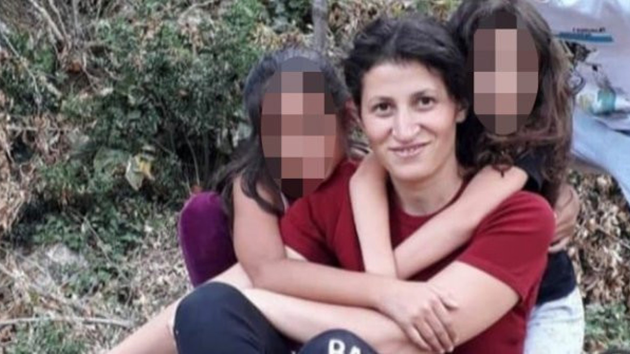 Uyuyan karısının canını boğarak aldı