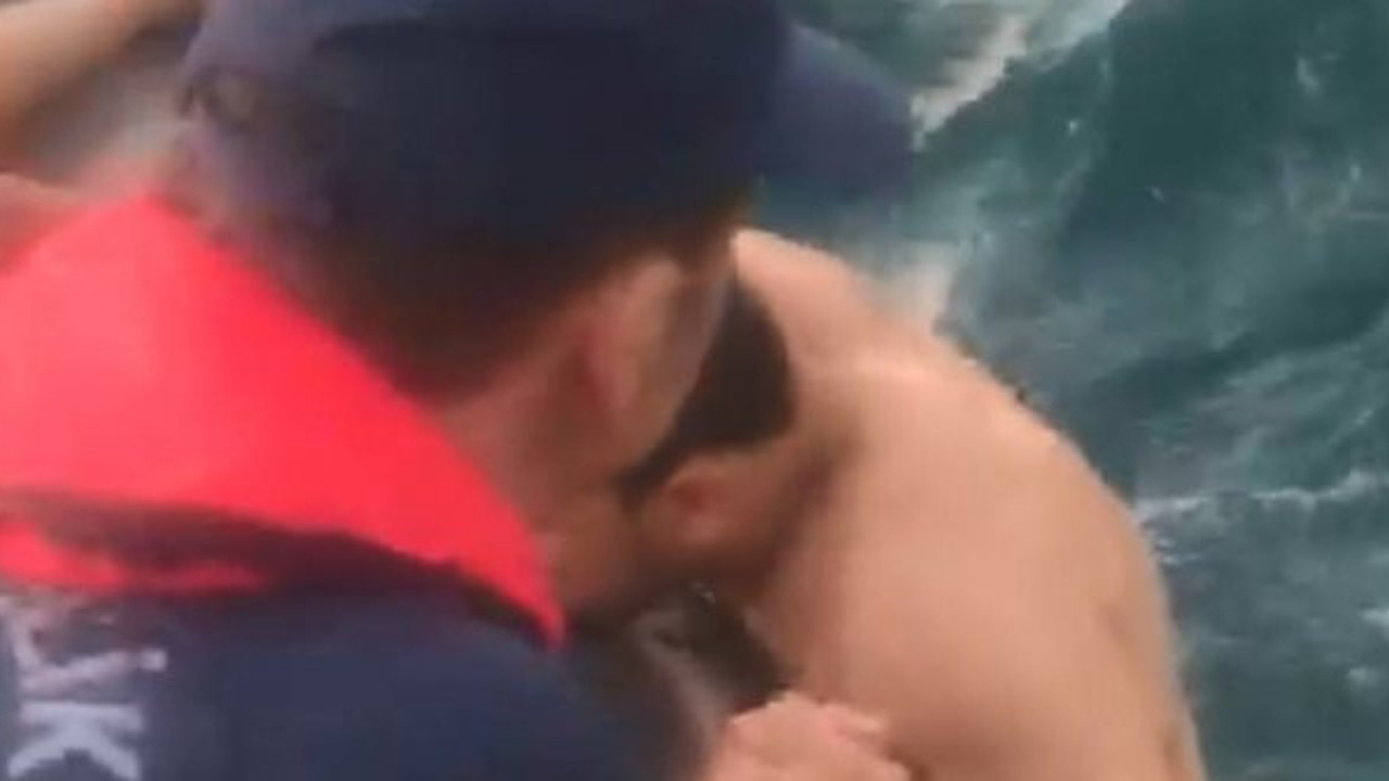 Sahil güvenlik ölümün pençesinden çekip aldı