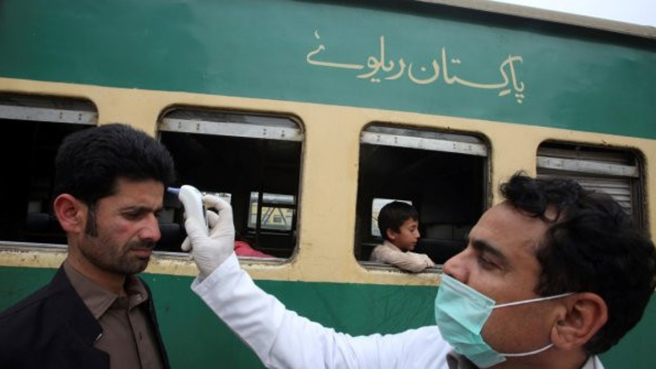 Pakistan’da Kovid-19 vakası sayısı 270 bini aştı