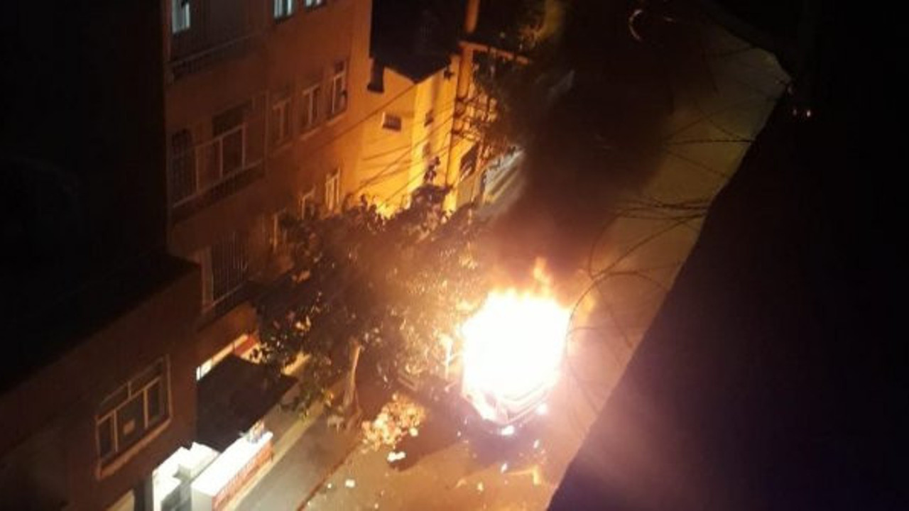 Diyarbakır'da maskeli saldırganlar çöp kamyonunu ateşe verdiler