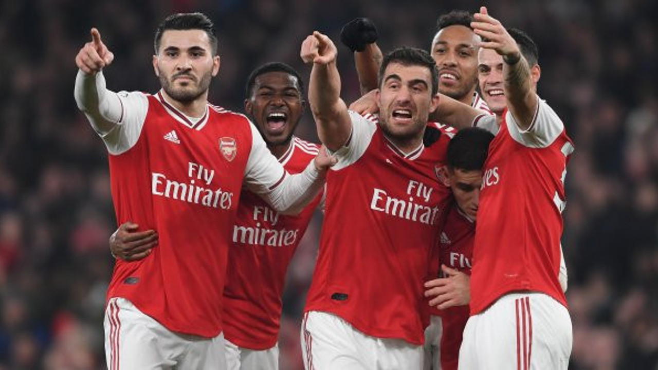 İngiltere Federasyon Kupası Arsenal'in