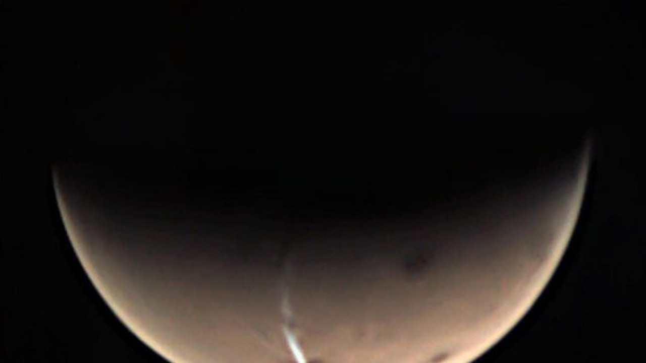 Avrupa Uzay Ajansı'na göre dikkat çekici bir gelişme! Mars’taki ‘gizemli bulut’ yeniden görüldü