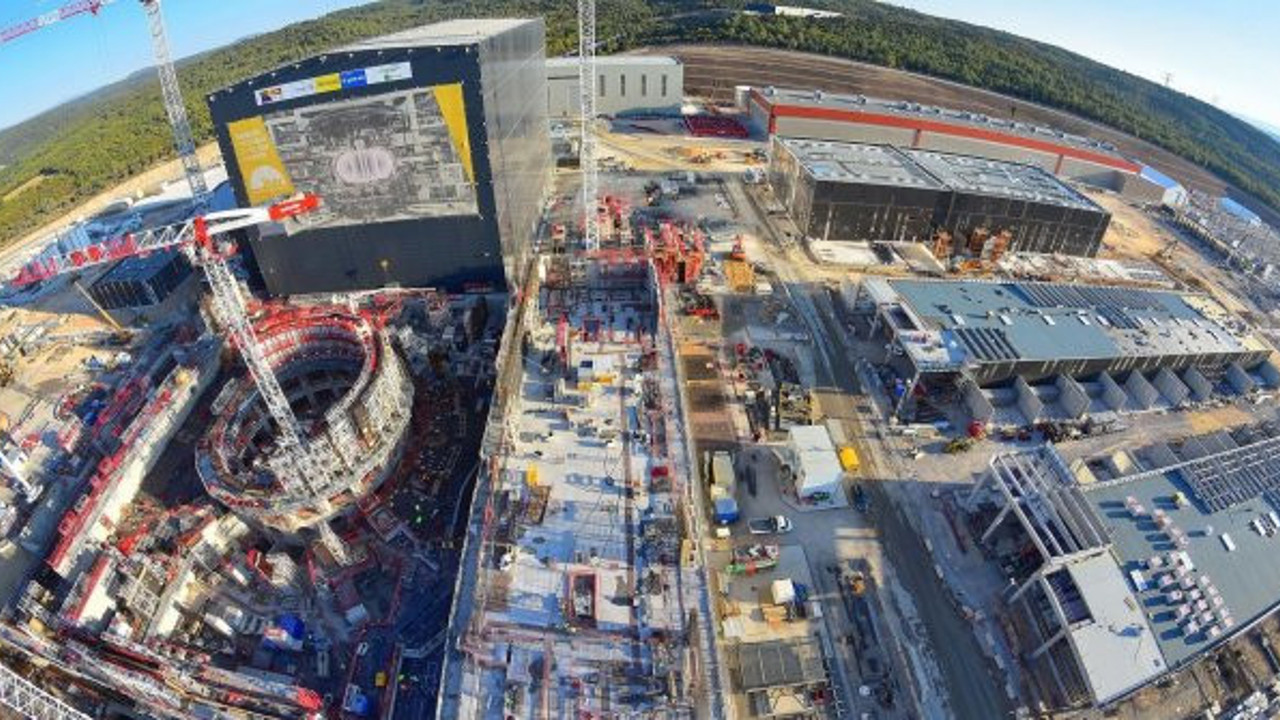 Dünyanın en büyük nükleer füzyon projesi yapım aşamasında