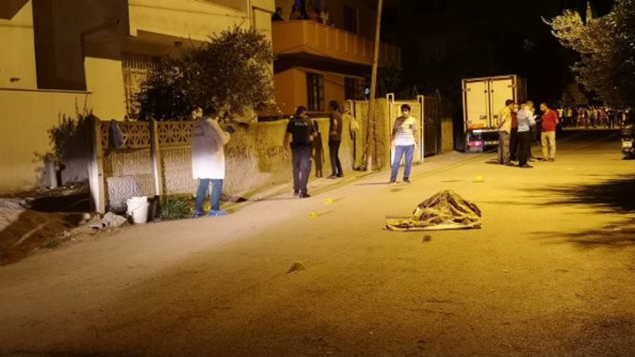 Tarsus'ta öz babasına kurşun yağdırdı!