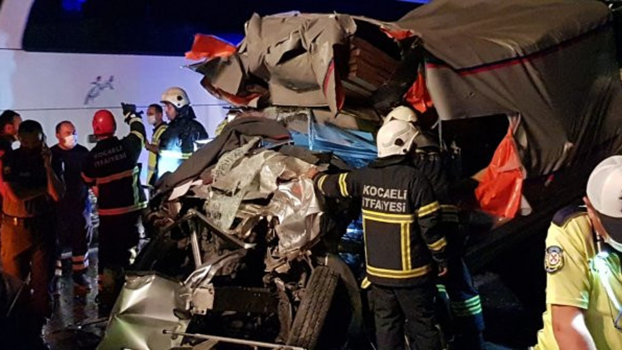 Kocaeli’de zincirleme kaza: 1 ölü, 2 yaralı