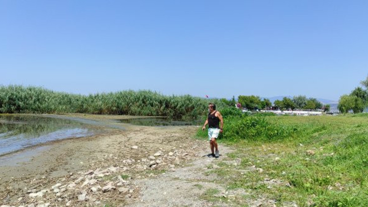 İznik Gölü 20 metre çekildi! Vatandaşları korku sardı