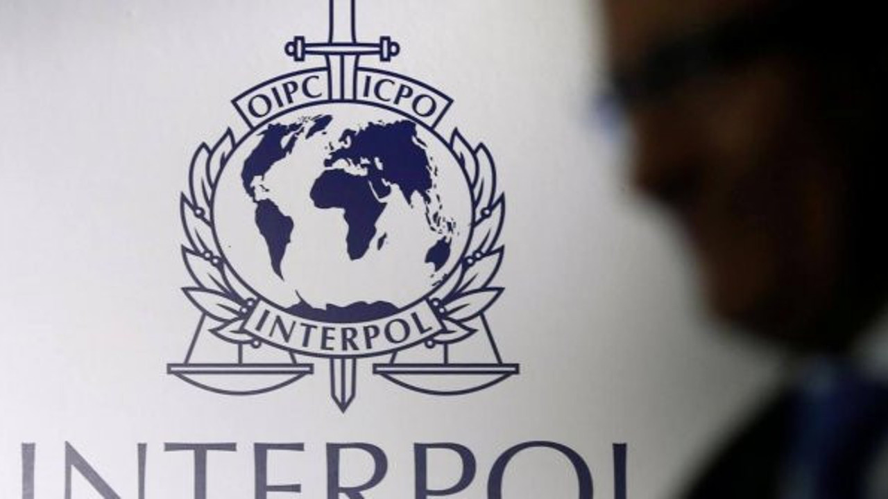 Interpol, Beyrut'a gidiyor