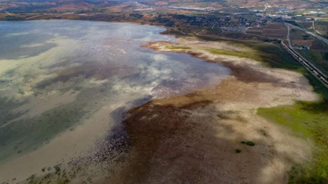 Vatandaş “Deprem habercisi mi” dedi, uzmanlar konuştu: Bu fotoğrafta Büyükçekmece Gölü var, görüyor musunuz?