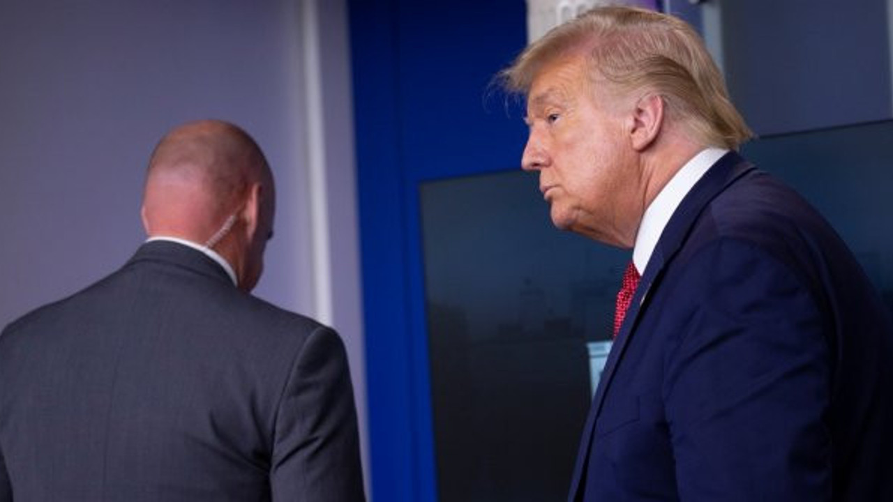 Beyaz Saray'da panik! Trump toplantıdan çıkarıldı