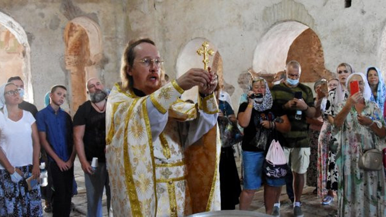 Ruslar doğum gününde 'Noel Baba'ya koştu