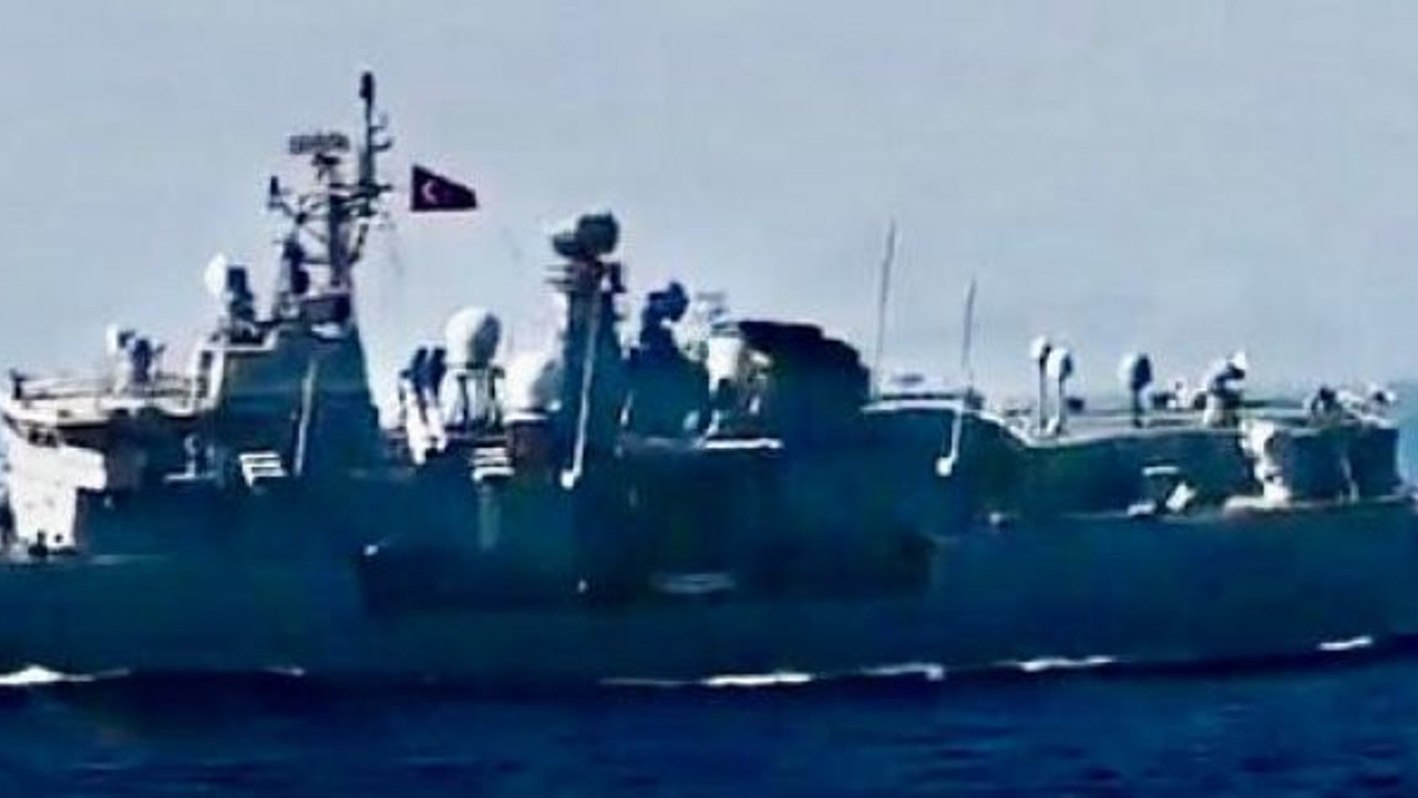 Kemal Reis hızlandı hızlandı aniden iskele baş yaptı, pruvasından yara alan Yunan gemisi böyle kaçtı