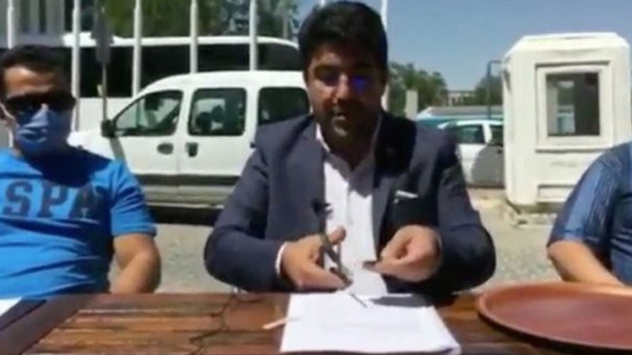 15 Temmuz gazisi isyan etti, AKP Genel Merkezi önünde gazilik kartını parçaladı